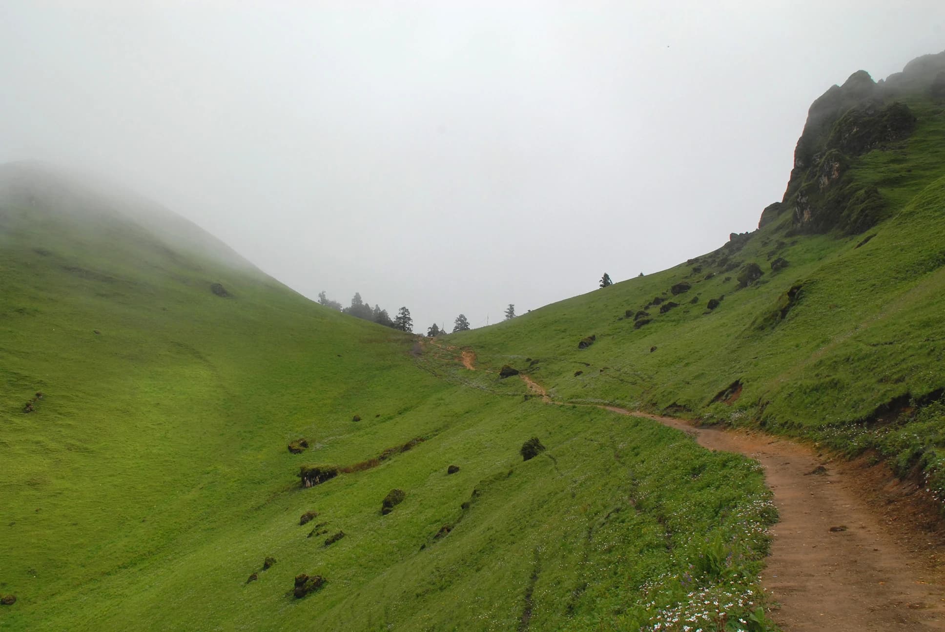 Danphe Lekh / Danphe Lagna Pass